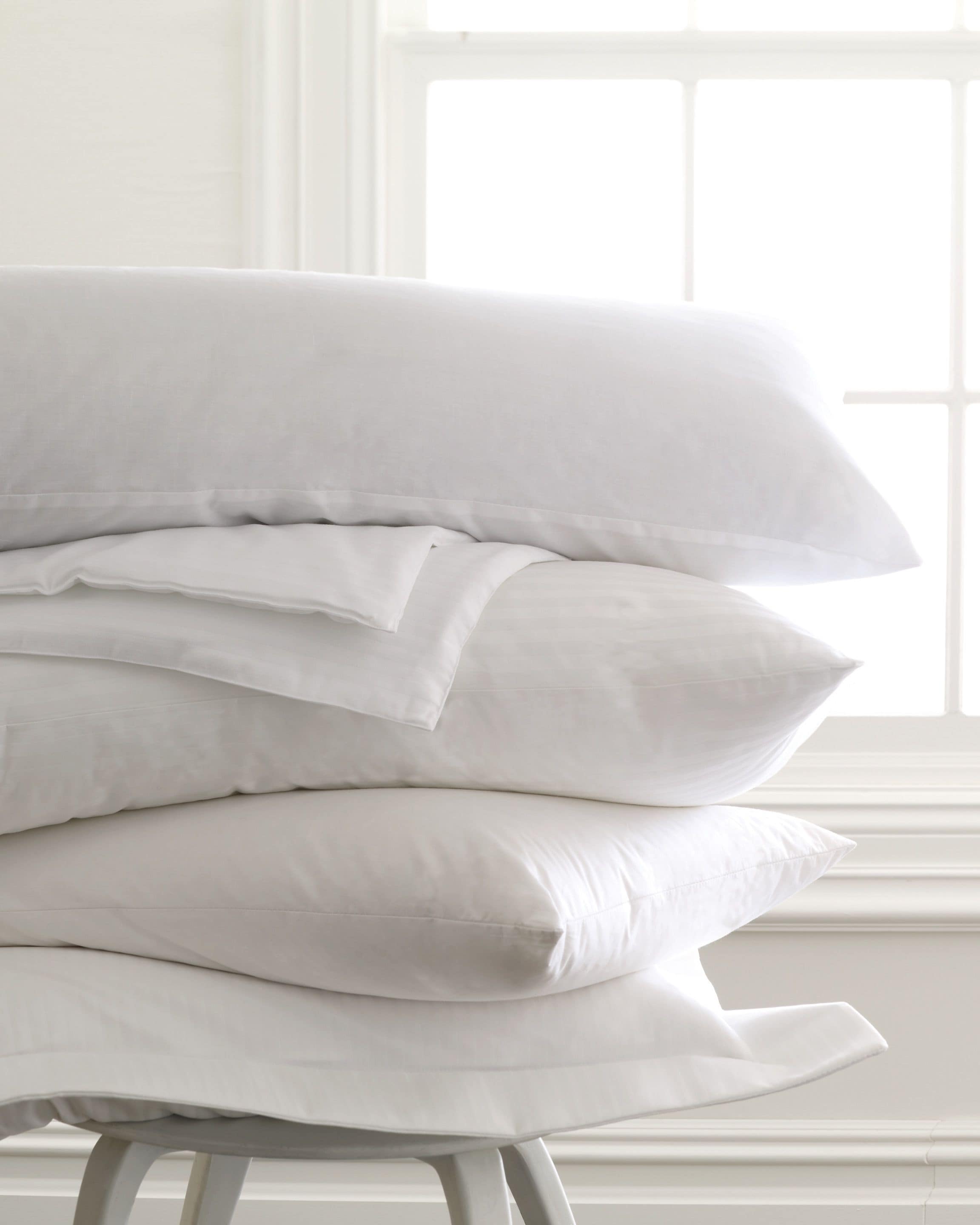 premium bedding, in-room safe, desk, laptop workspace