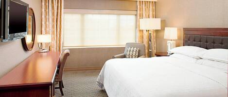 Hochwertige Bettwaren, Zimmersafe, Schreibtisch