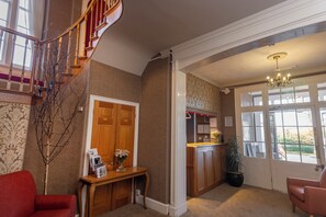 Reception - Best Western Plus Kenwick Park Hotel (Louth)