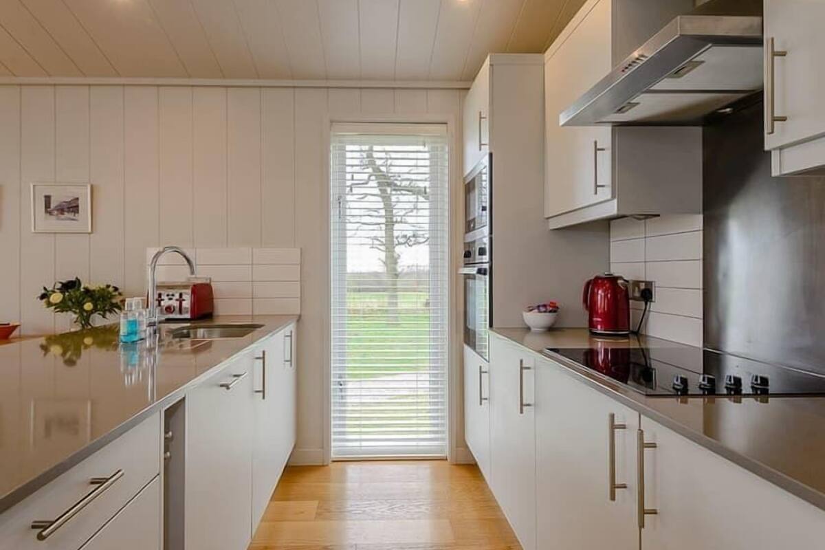 standard room, multiple beds, kitchen | private kitchen | coffee/tea maker