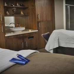 Couples treatment rooms, sauna, steam room, body treatments