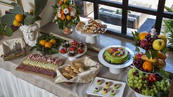 Colazione (8 EUR a persona)