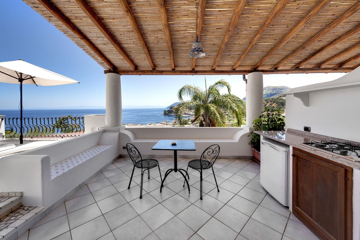 superior double room, sea view (solarium) | water view