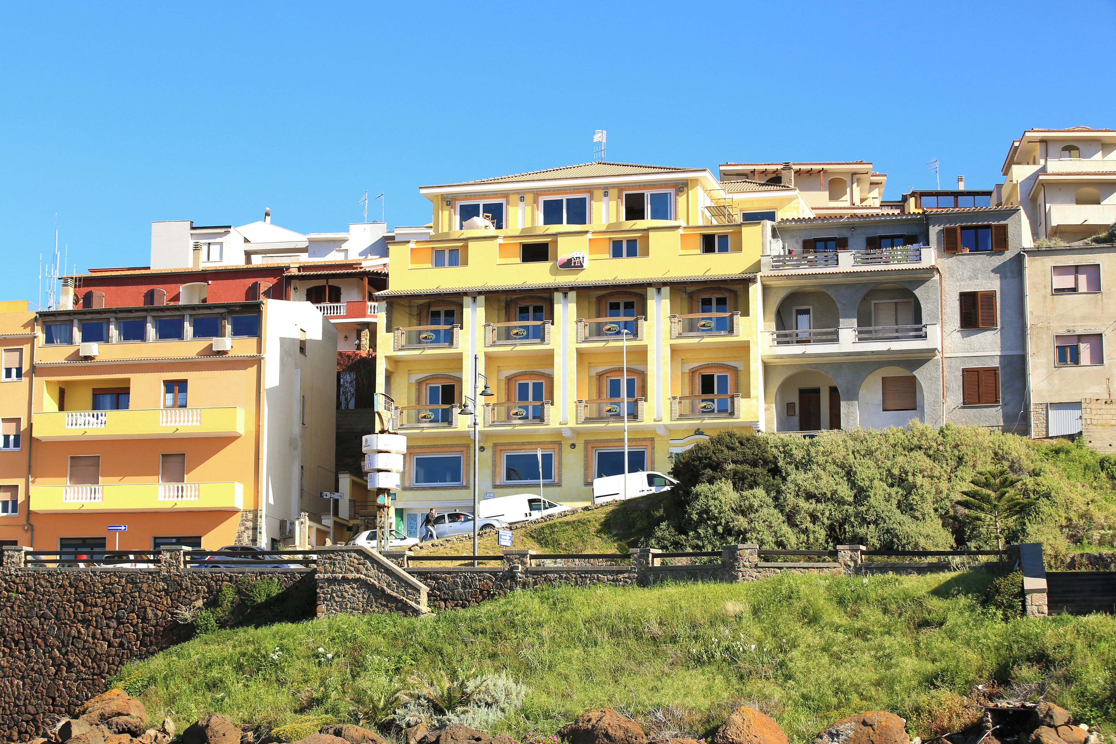 المنشأة من الخارج