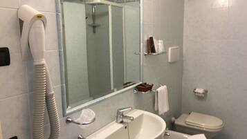 Chambre Double Classique pour 1 personne | Salle de bain