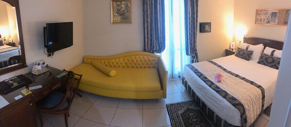 Select Comfort beds, in-room safe, desk, soundproofing - Hotel Villa Savoia (Turin)
