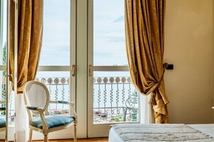 Minibar, caja de seguridad en la habitación, escritorio y wifi gratis 