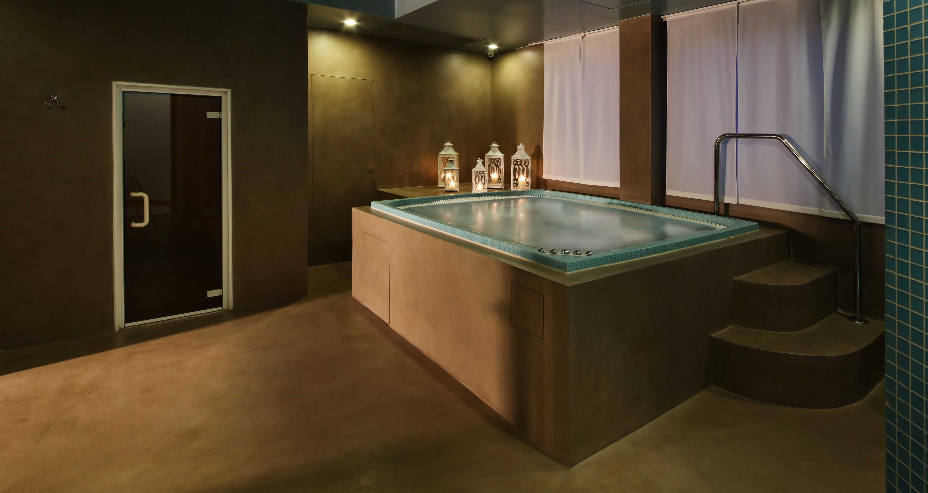 Turkish bath, body treatments, facials, massage/treatment rooms