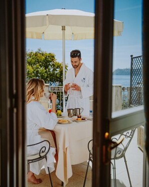 In-room dining