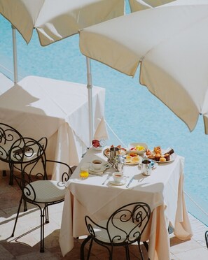 Free daily buffet breakfast - Hotel Savoy Palace (Gardone Riviera)