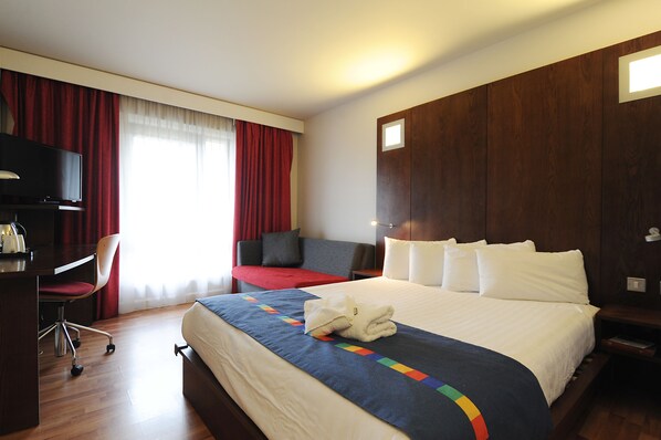 In-room safe, desk, blackout curtains, soundproofing