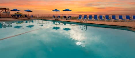 Outdoor pool, sun loungers