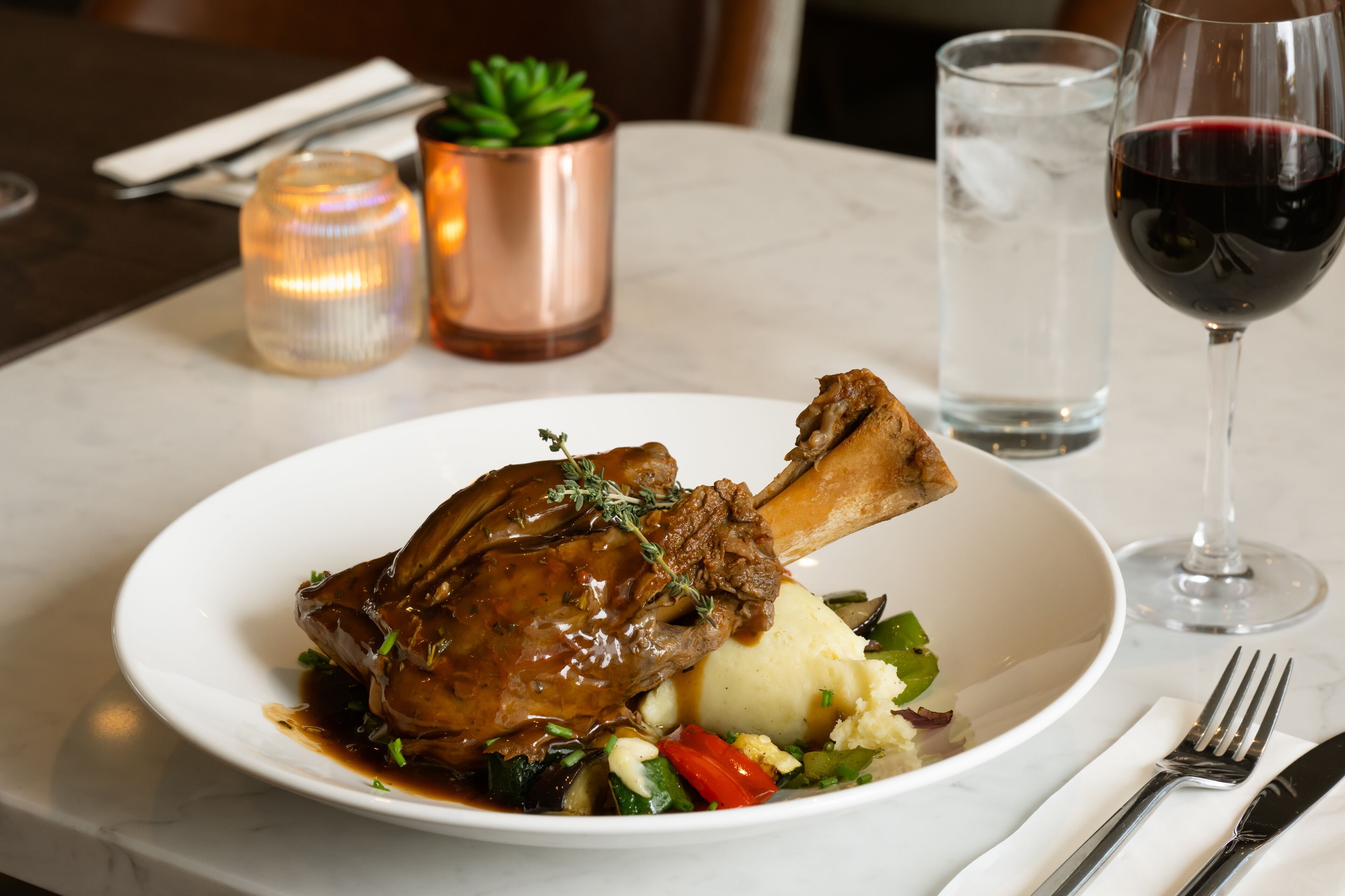 breakfast, lunch and dinner served