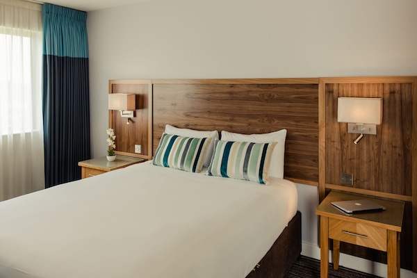 In-room safe, desk, laptop workspace, blackout curtains