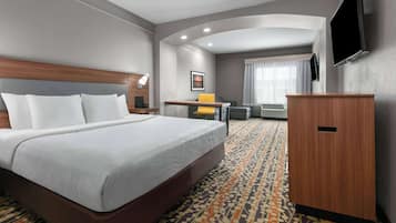 Deluxe-huone, 1 suuri parisänky, tupakointi kielletty | Ylelliset vuodevaatteet, työpöytä, silitysrauta/-lauta