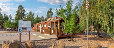 Fachada de la propiedad