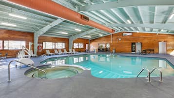 Indendørs pool