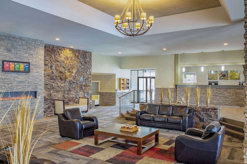 Days Inn & Conference Centre by Wyndham Cranbrook