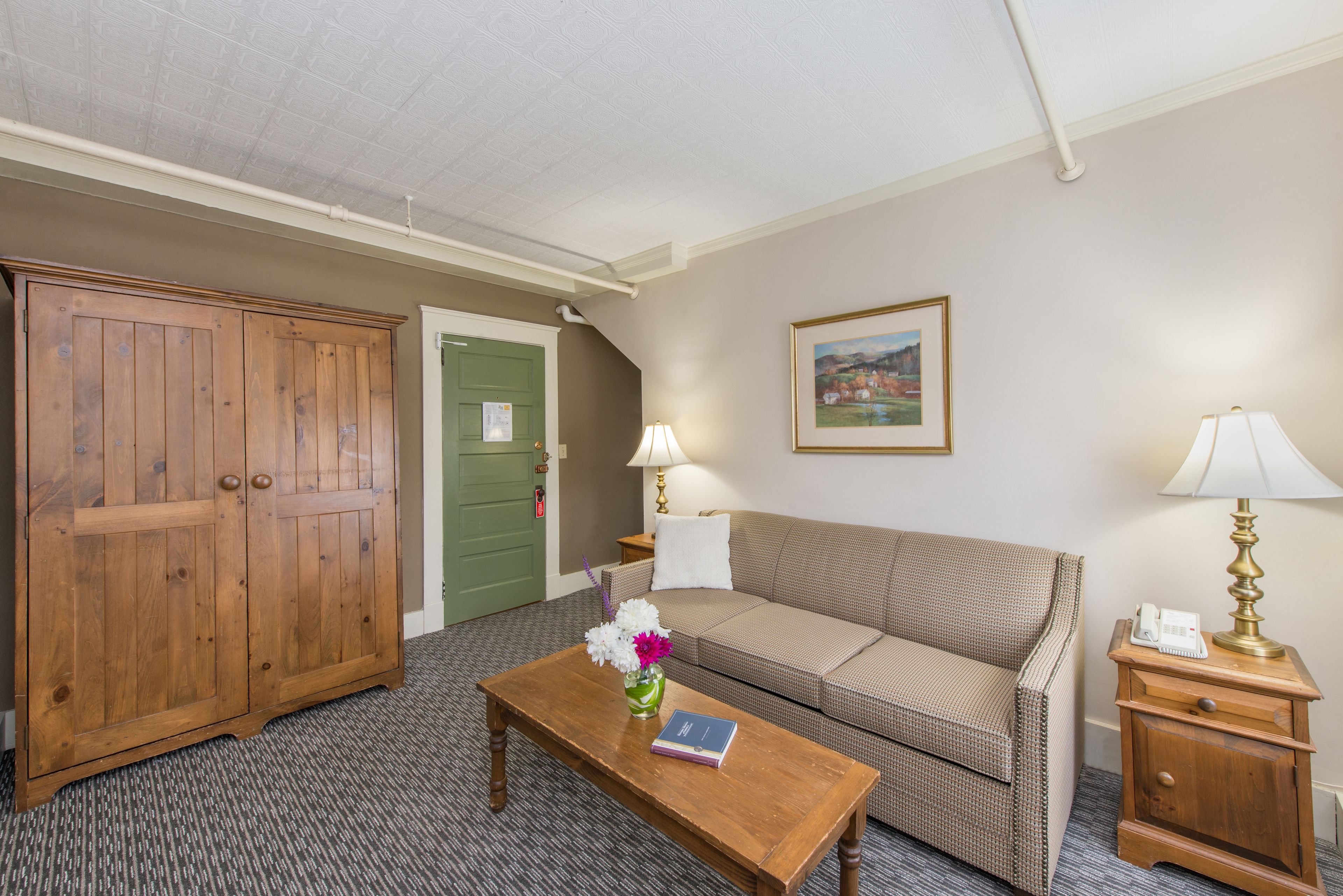 standard suite, 1 queen bed with sofa bed (2 rooms) | living area | 32-inch flat-screen tv with cable channels, tv