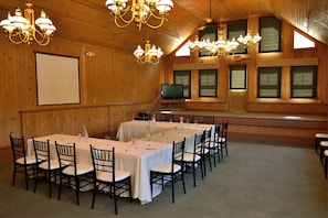Meeting facility
