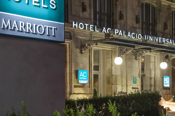 Fachada del alojamiento - Noche