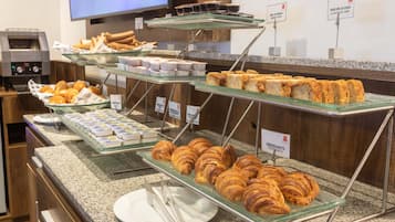 Desayuno continental incluido todos los días