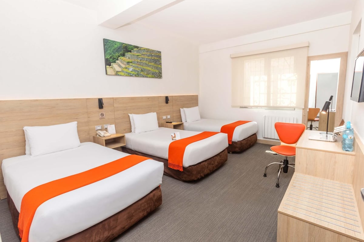 1 bedroom, in-room safe, desk, soundproofing