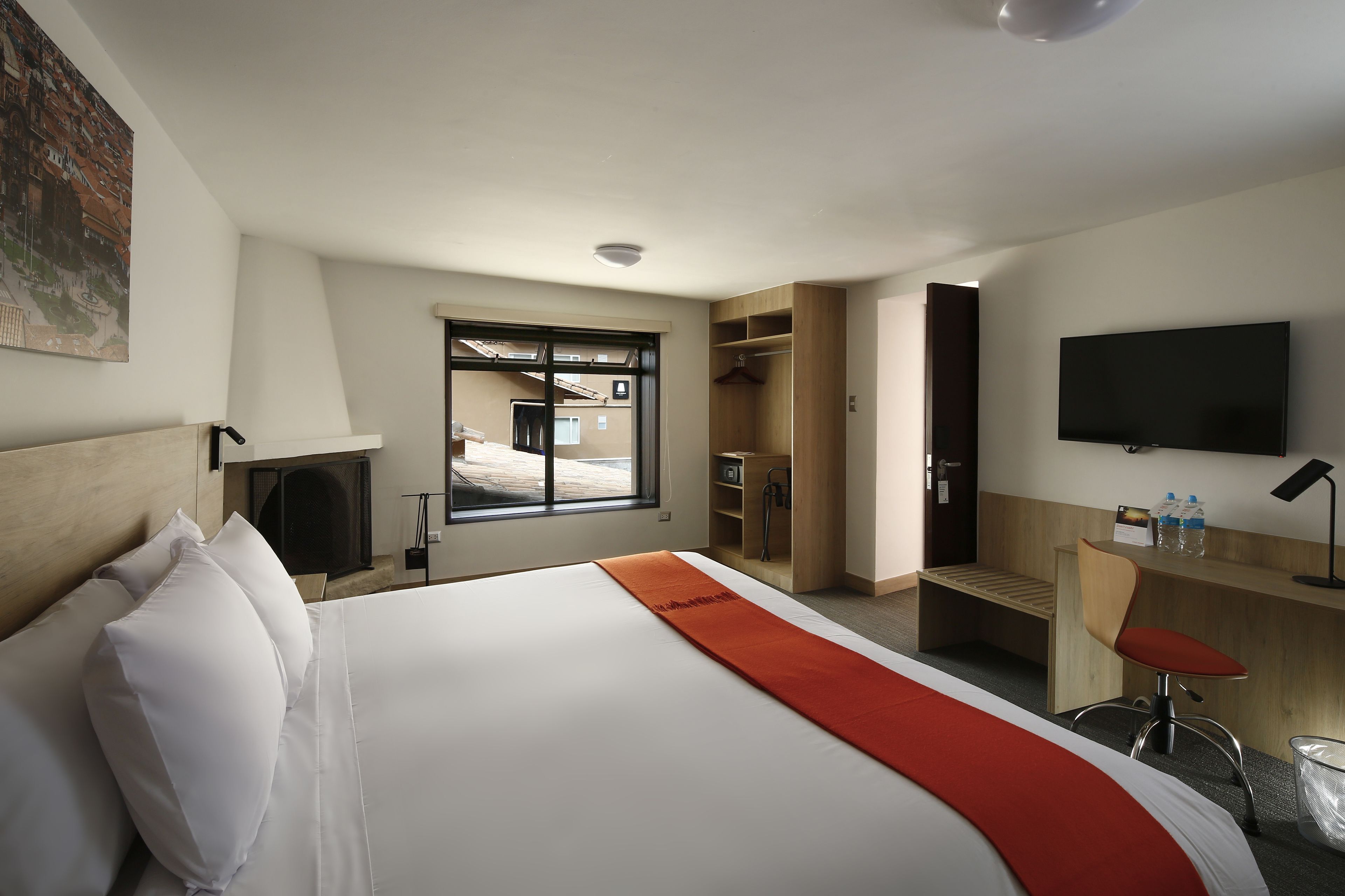 In-room safe, desk, soundproofing, free WiFi