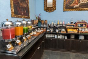 Desayuno completo incluido todos los días 