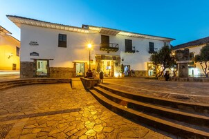 Façade de l’hébergement - soirée/nuit