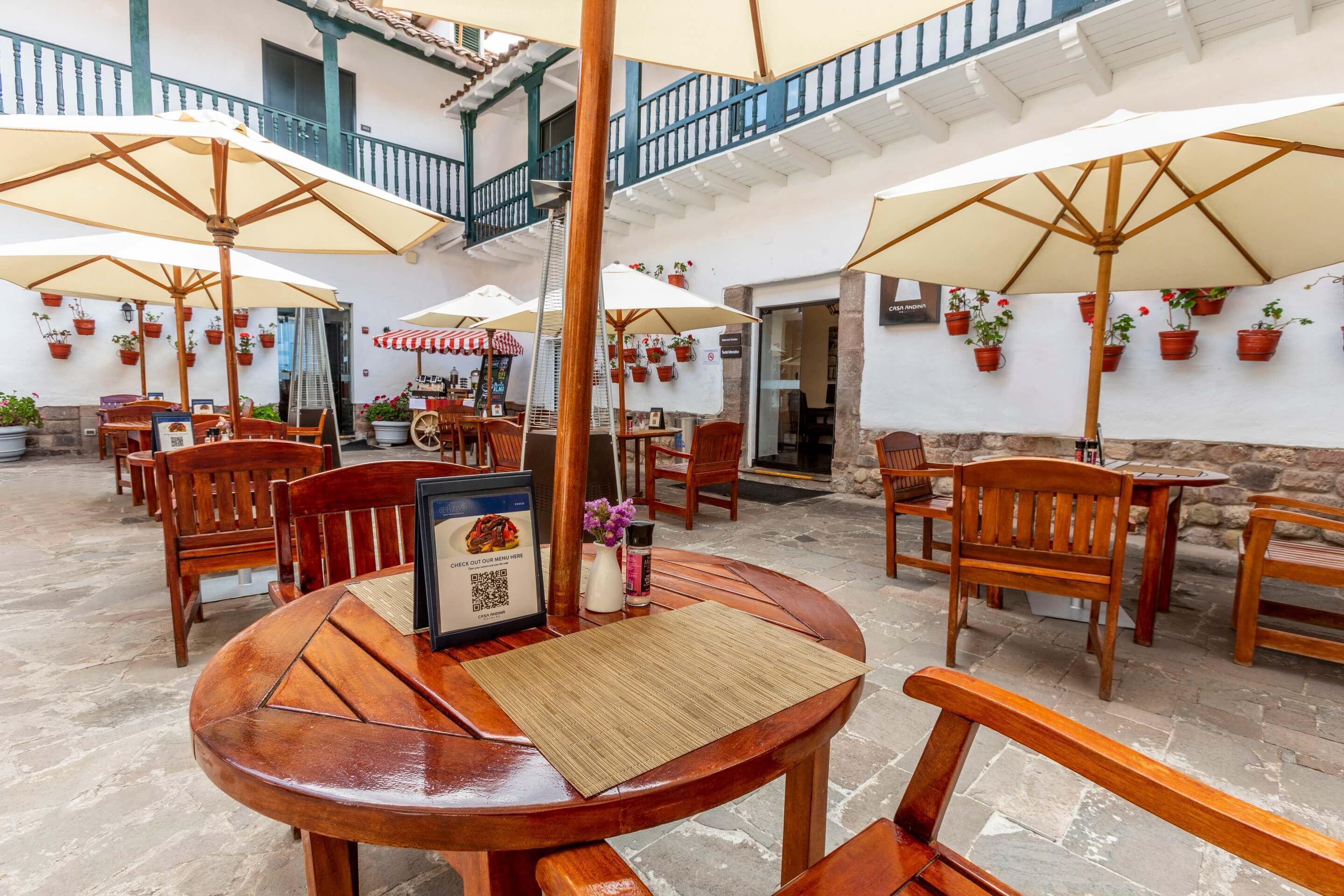 breakfast, lunch and dinner served