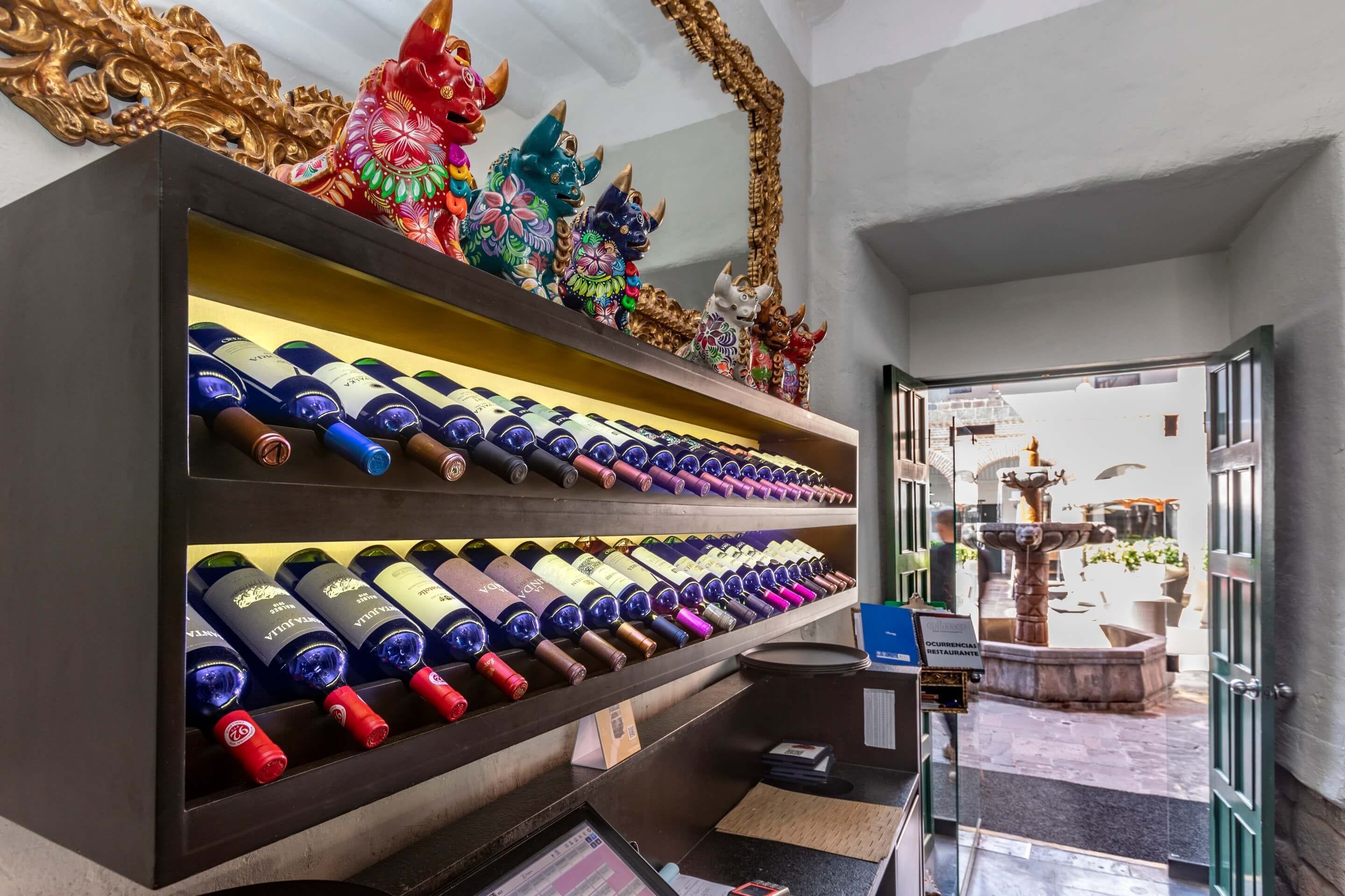 breakfast, lunch and dinner served