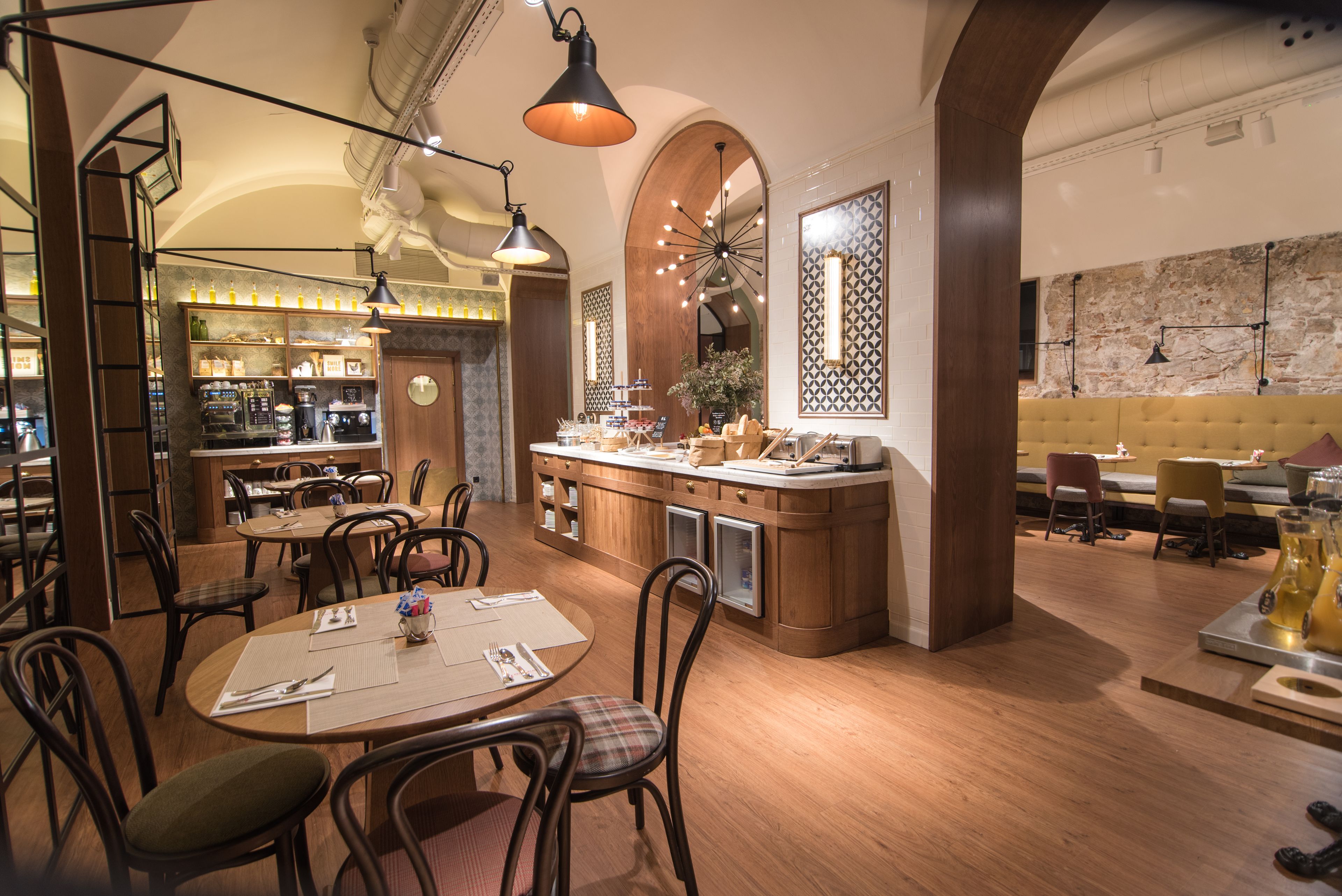 daily buffet breakfast (eur 16 per person)