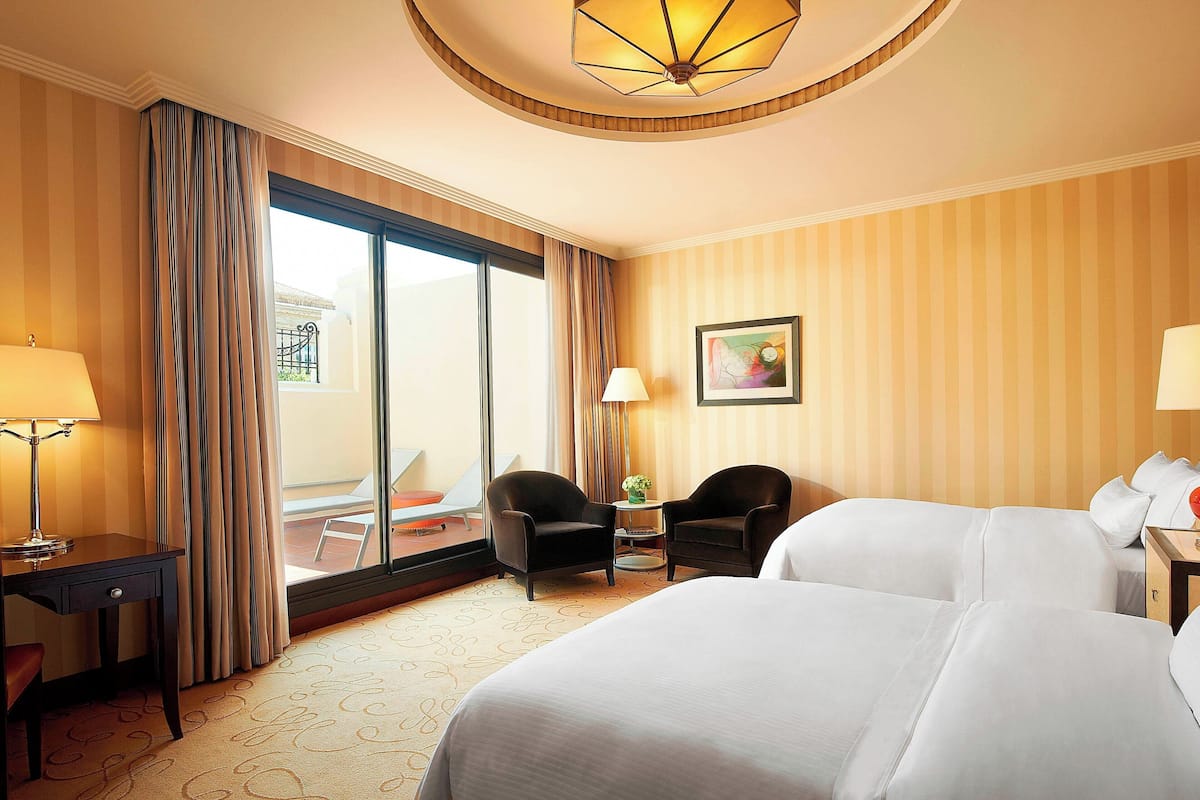 1 bedroom, premium bedding, minibar, in-room safe