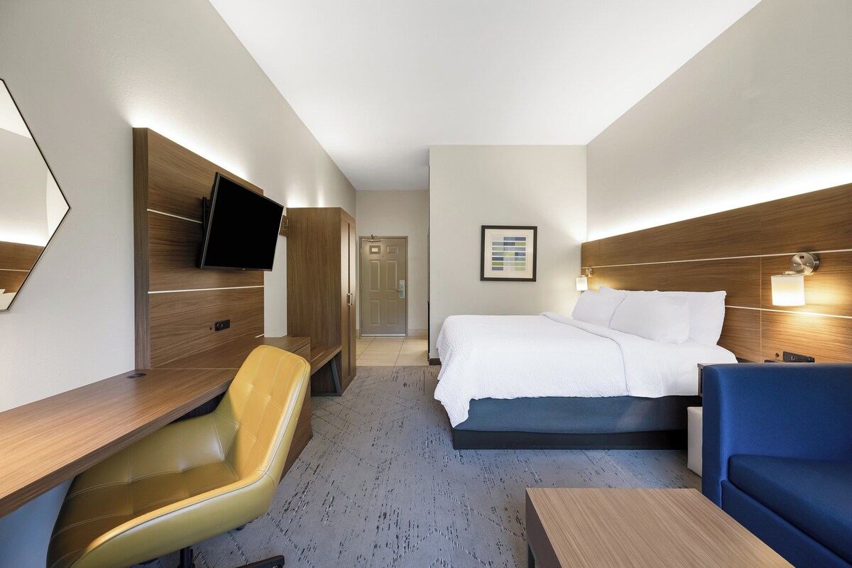 Suite, 1 kingsize bed | Hypoallergeen beddengoed, pillowtop-bedden, een bureau