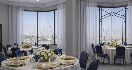 Holiday Inn Express Hotel & Suites Ventura by IHG