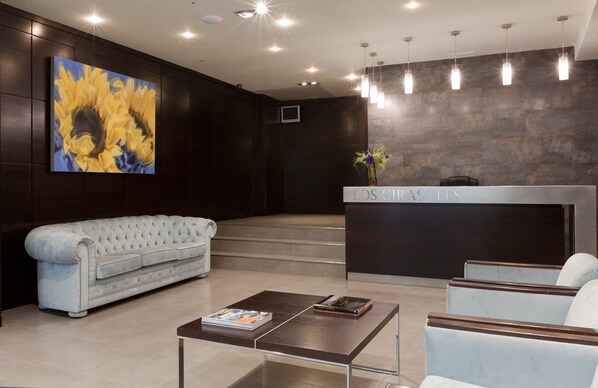 ฝ่ายต้อนรับ