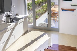 Room (Maisonette) | Private kitchen - Orloff Resort (Spetses)