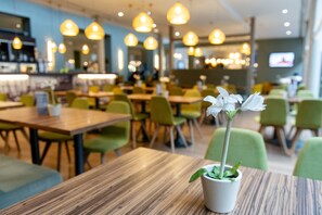 Daily buffet breakfast (EUR 19.95 per person) - Hotel Alize Mouscron (Mouscron)