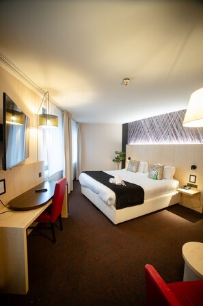 Premium bedding, in-room safe, blackout curtains, soundproofing - Hotel Alize Mouscron (Mouscron)