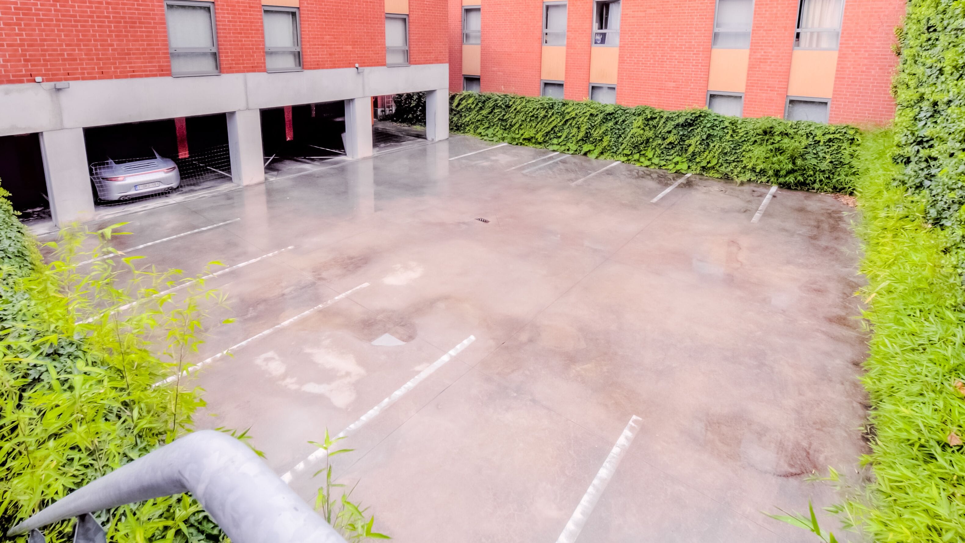 self-parking (surcharge) 10 per night