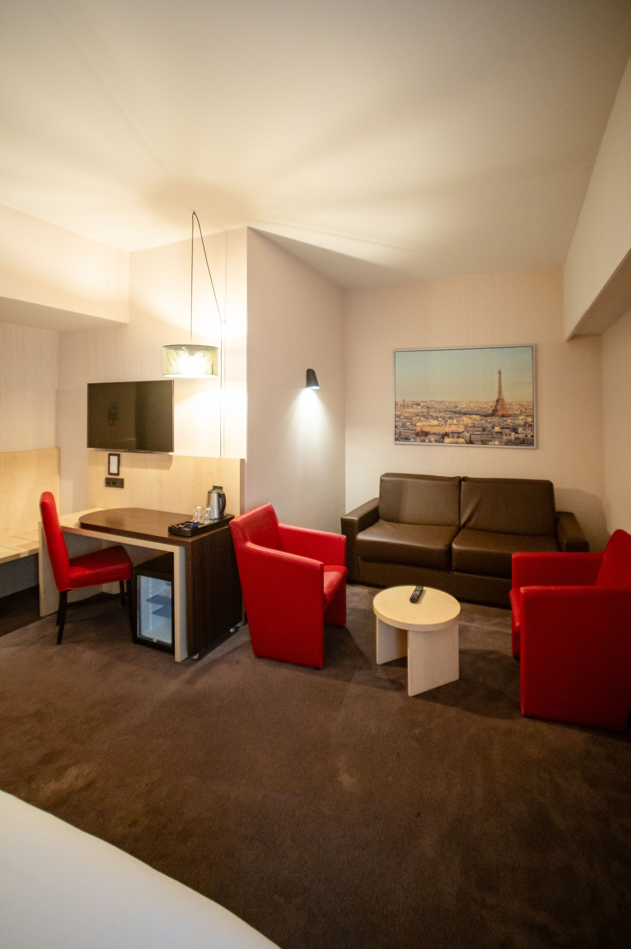 family room | premium bedding, in-room safe, blackout curtains, soundproofing