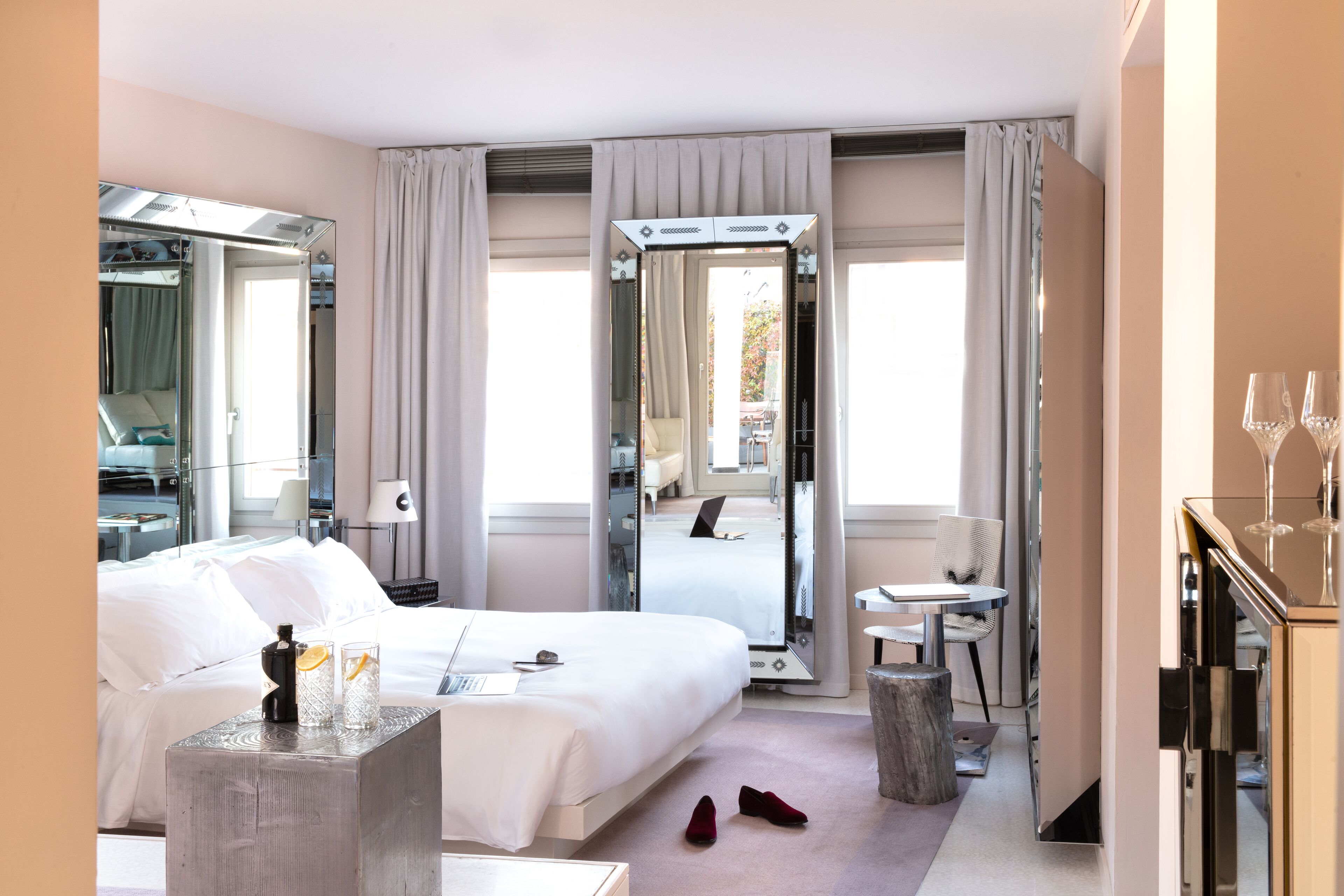 junior suite with terrace | down duvets, minibar, in-room safe, blackout curtains