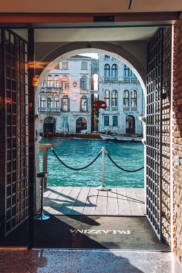 Entrada al alojamiento