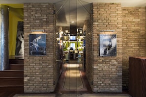 Lobby lounge - Palazzina Grassi (Venice)