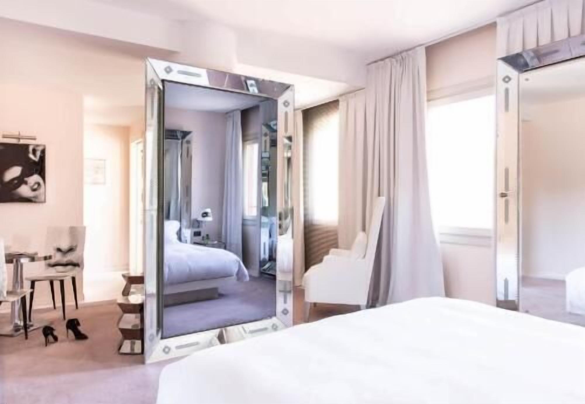 Down duvets, minibar, in-room safe, blackout curtains