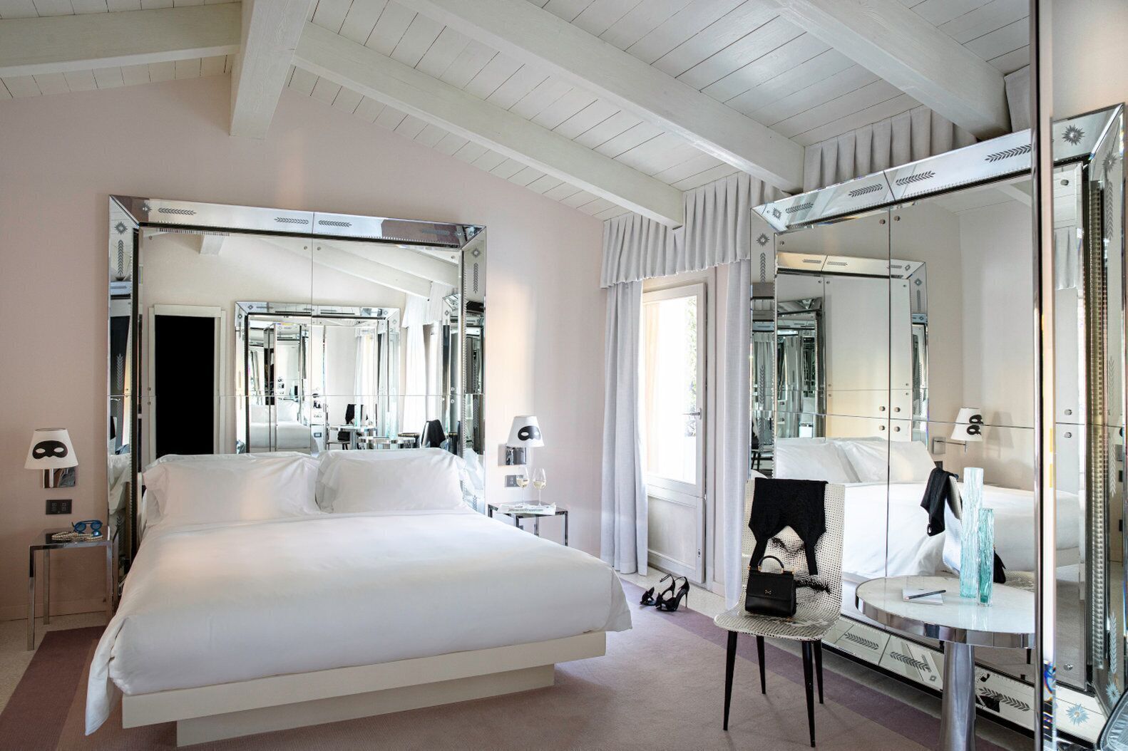 Down duvets, minibar, in-room safe, blackout curtains