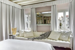Suite (Grand Canal) - Palazzina Grassi (Venice)