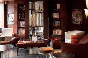 Lobby lounge - Palazzina Grassi (Venice)