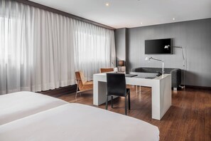 Flat-screen TV - AC Hotel Porto by Marriott (Porto)